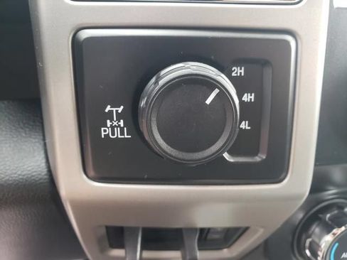 Used 2019 Ford F250 Lariat w/ Lariat Value Package AWD/4WD image 25