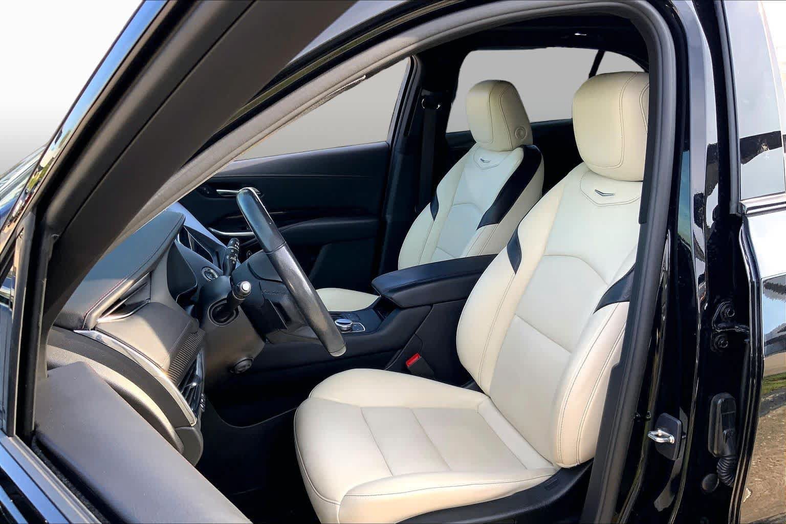 Used 2023 Cadillac XT4 Sport FWD image 8