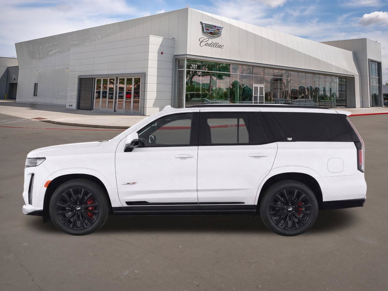 Certified 2024 Cadillac Escalade V w/ LPO, ONYX Package AWD/4WD image 39