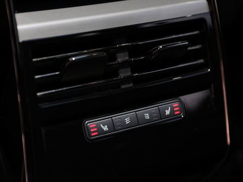 Used 2023 Land Rover Range Rover Sport SE AWD/4WD image 18