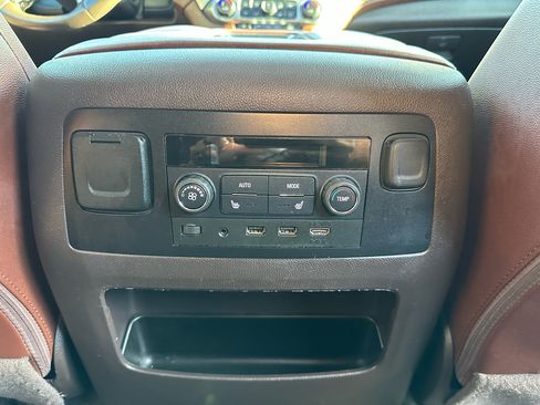 Used 2018 Chevrolet Tahoe Premier image 25