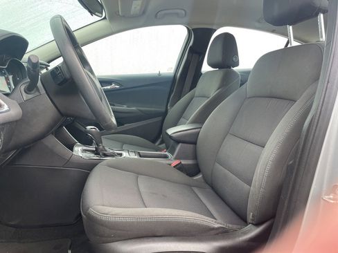 Used 2016 Chevrolet Cruze LT w/ Convenience Package image 7
