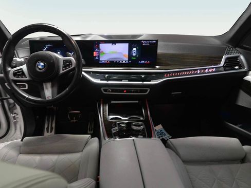 Used 2024 BMW X7 xDrive40i w/ Executive Package AWD/4WD image 14