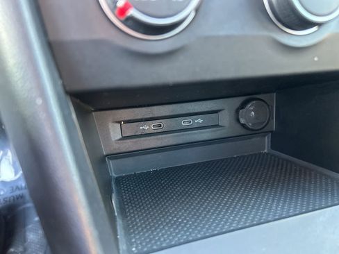 Used 2022 Volkswagen Taos S image 39