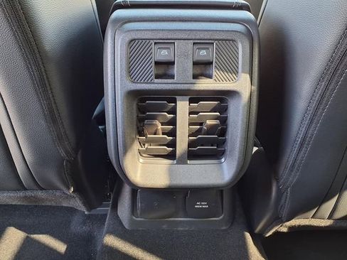 New 2026 Ford Bronco Outer Banks w/ Sasquatch Package image 7