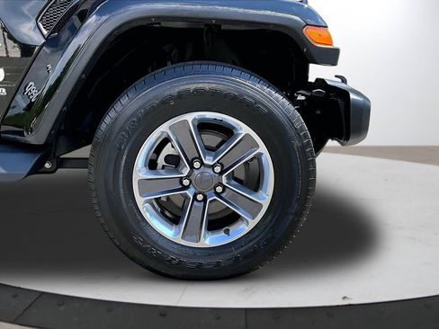 Certified 2022 Jeep Wrangler Unlimited Sahara w/ Cold Weather Group AWD/4WD image 33