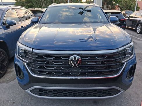 New 2026 Volkswagen Atlas Cross Sport SE FWD image 2