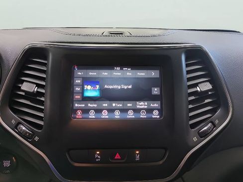 Used 2021 Jeep Cherokee Latitude Lux AWD/4WD image 8