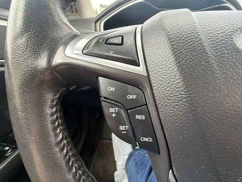 Used 2015 Ford Fusion SE w/ Equipment Group 202A FWD image 15