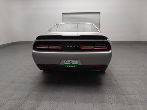 Used 2016 Dodge Challenger SXT w/ Blacktop Package image 7