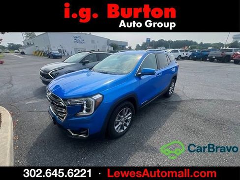 Used 2024 GMC Terrain SLT AWD/4WD image 1