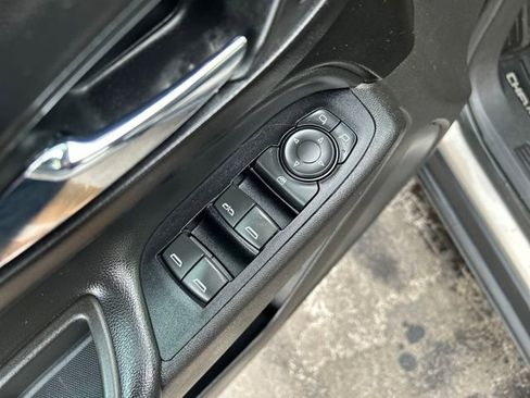 Certified 2018 Chevrolet Equinox LT image 12