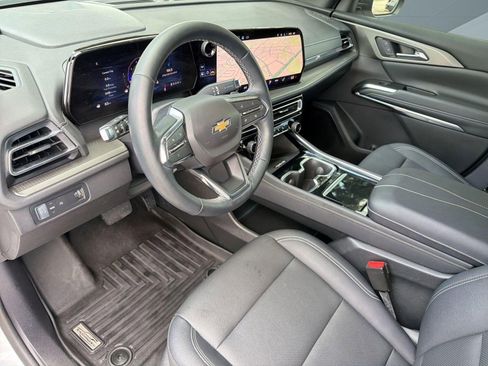 Certified 2024 Chevrolet Traverse LT FWD image 4