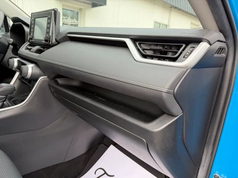 Used 2020 Toyota RAV4 LE w/ Carpet Mat Package FWD image 14