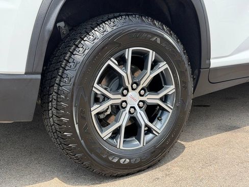 Used 2024 GMC Acadia AT4 w/ Luxury Package AWD/4WD image 26