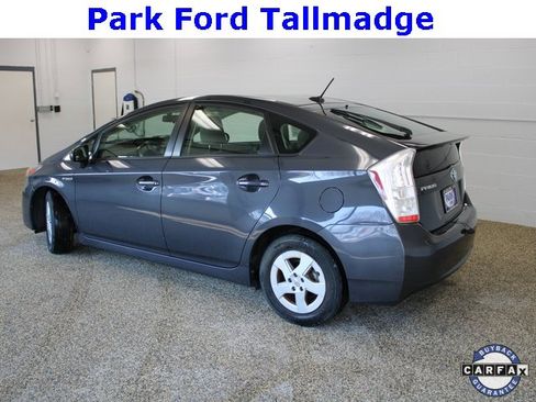 Used 2010 Toyota Prius Two w/ Preferred Accessory Pkg image 2