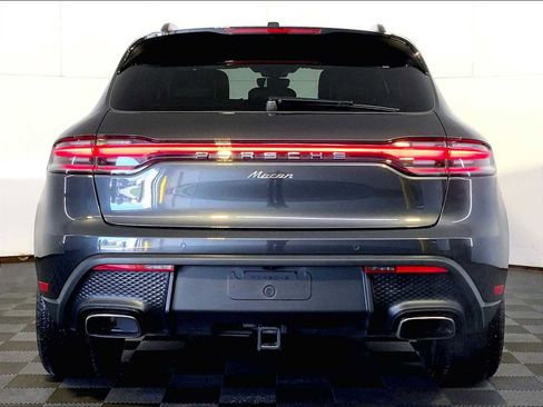 Certified 2025 Porsche Macan image 6