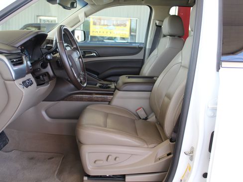 Used 2019 Chevrolet Suburban LT AWD/4WD image 36