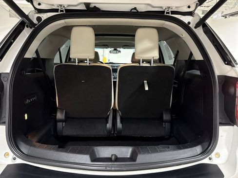 Used 2017 Ford Explorer Platinum AWD/4WD image 26