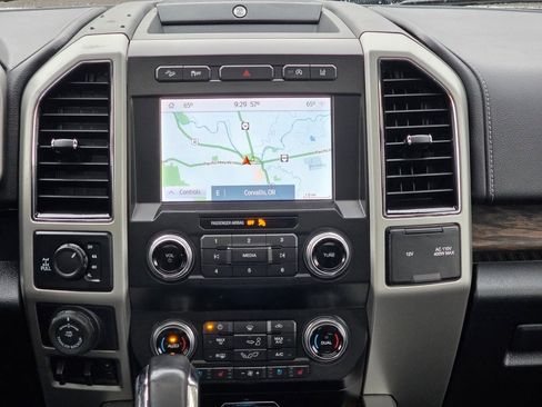 Used 2020 Ford F150 Lariat w/ Equipment Group 502A Luxury image 13