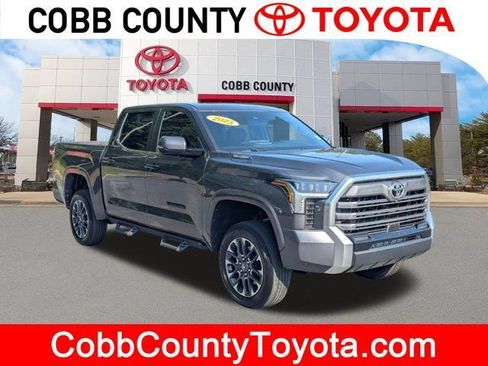 Used 2025 Toyota Tundra Limited AWD/4WD image 1