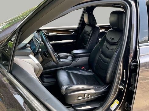 Used 2018 Cadillac XT5 Platinum AWD/4WD image 8
