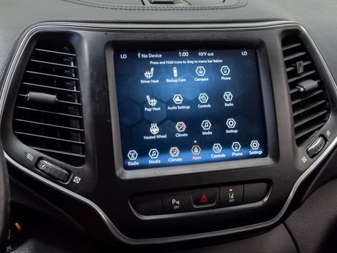 Used 2021 Jeep Cherokee Latitude Lux w/ Comfort/Convenience Group AWD/4WD image 19