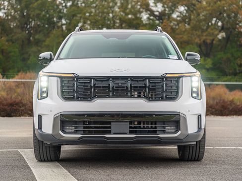 Certified 2024 Kia Sorento SX image 2