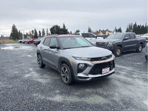 Used 2023 Chevrolet TrailBlazer RS w/ Sun and Liftgate Package image 10