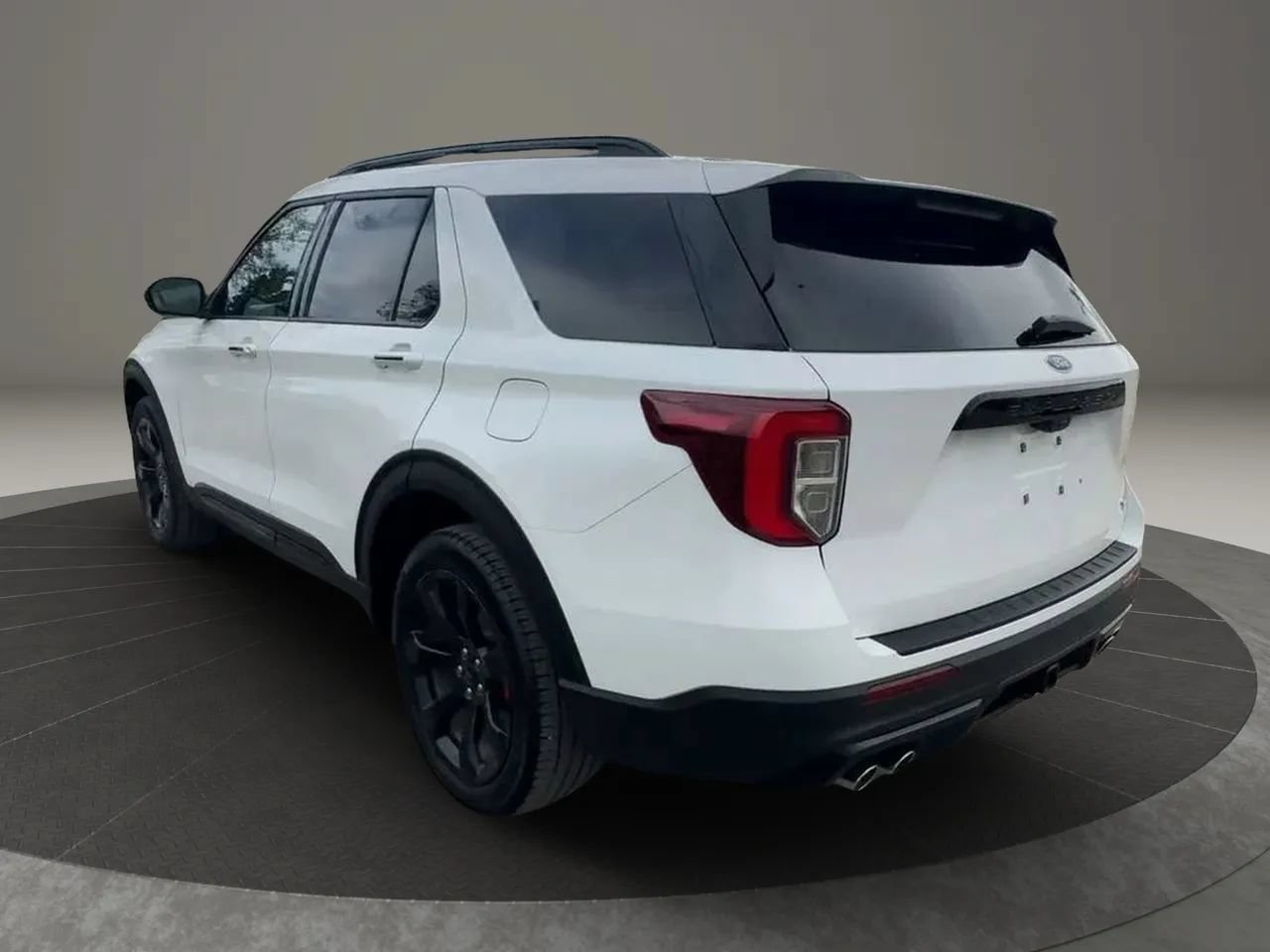 Used 2023 Ford Explorer ST w/ Equipment Group 401A AWD/4WD image 4