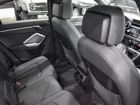 Used 2025 Audi Q3 2.0T Premium w/ Convenience Package AWD/4WD image 40
