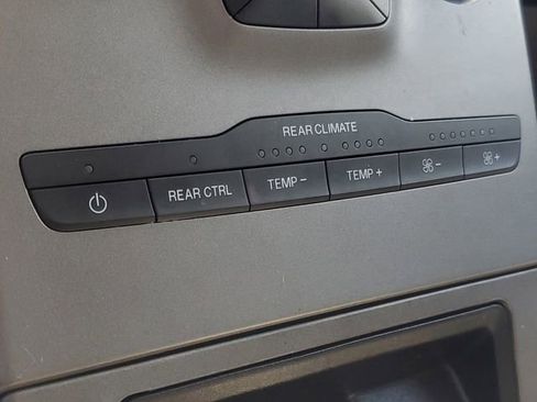 Used 2018 Ford Flex SE image 18