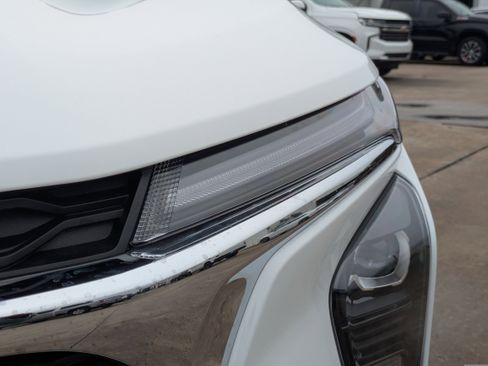 New 2025 Chevrolet Trax LT w/ Driver Confidence Package FWD image 27