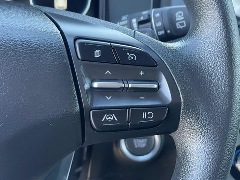 Certified 2023 Hyundai Kona SE image 9