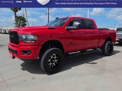 Used 2024 RAM 2500 Big Horn w/ Night Edition AWD/4WD image 4