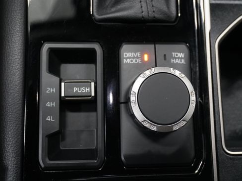 Used 2024 Toyota Tundra Limited image 20