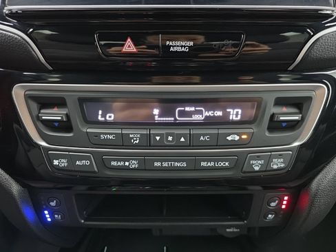 Used 2025 Honda Ridgeline Black Edition image 38
