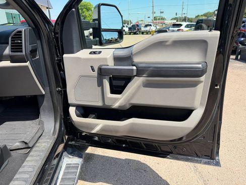 Used 2022 Ford F250 XLT w/ XLT Premium Package AWD/4WD image 17