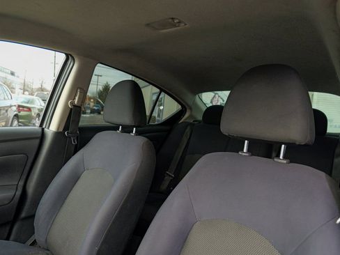 Used 2012 Nissan Versa SV w/ Convenience Pkg image 22