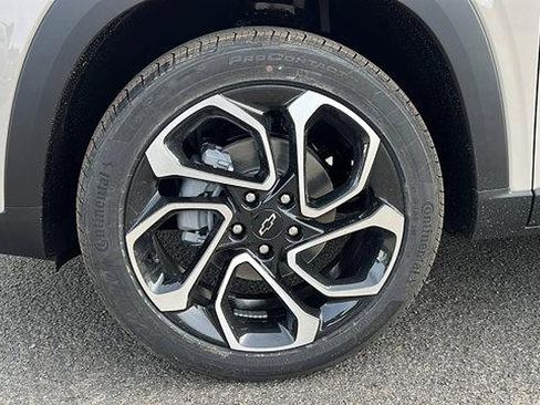 New 2026 Chevrolet Trax RS w/ Driver Confidence Package image 10