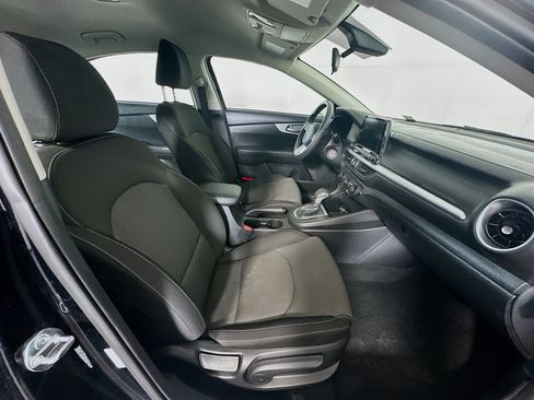 Used 2024 Kia Forte LXS image 29