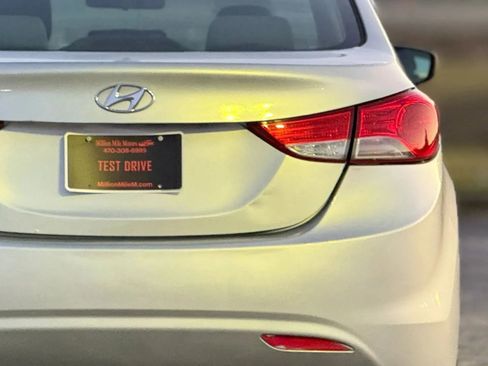 Used 2013 Hyundai Elantra GLS image 14