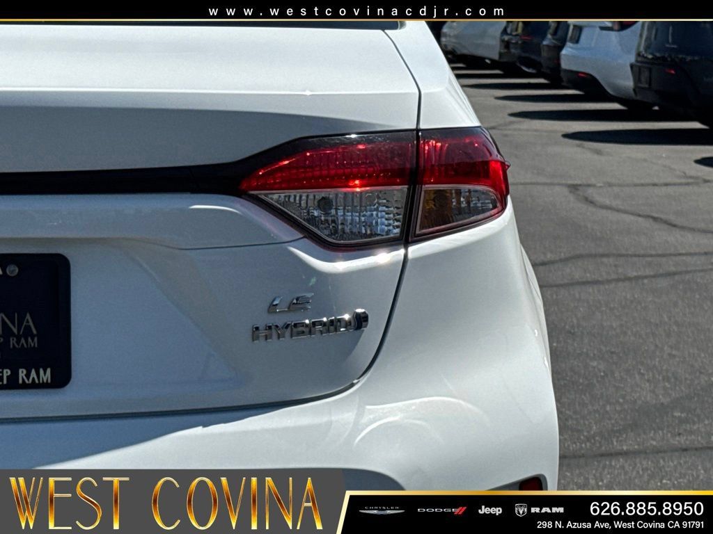 Used 2024 Toyota Corolla LE AWD/4WD image 15