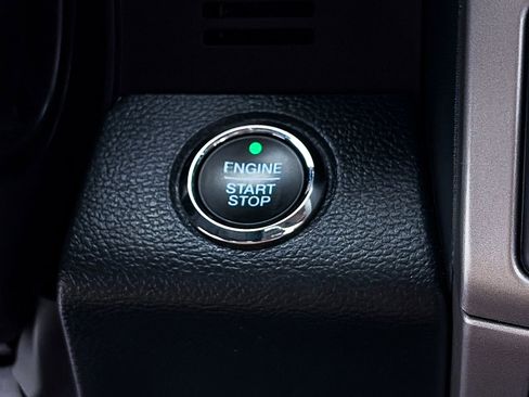 Used 2022 Ford F250 Lariat w/ Lariat Ultimate Package AWD/4WD image 31