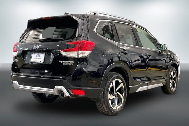 Used 2024 Subaru Forester Touring AWD/4WD image 13