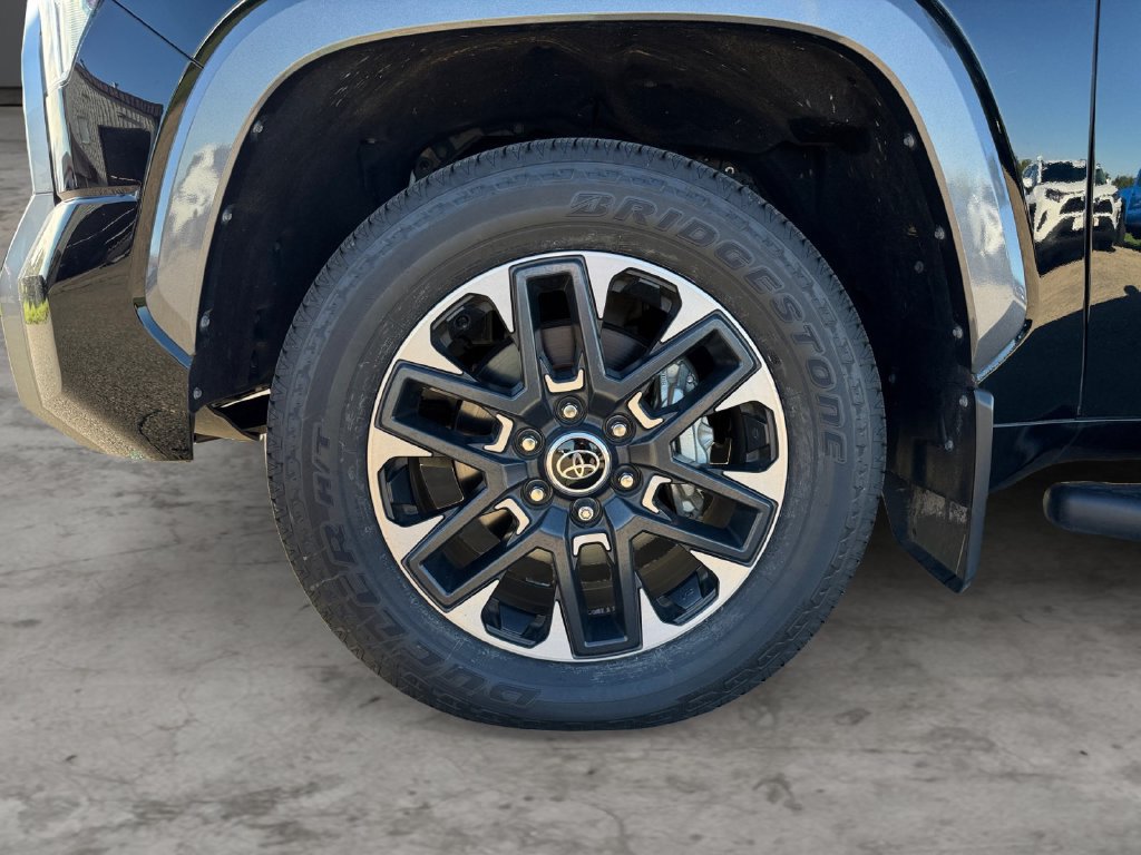 Used 2024 Toyota Tundra Limited AWD/4WD image 9