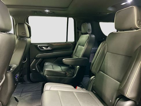 Used 2022 Chevrolet Suburban Premier image 26