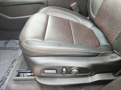 Used 2024 Chevrolet Traverse High Country FWD image 26