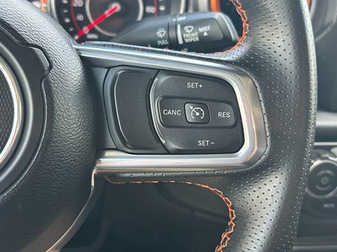 Used 2022 Jeep Gladiator Mojave AWD/4WD image 33