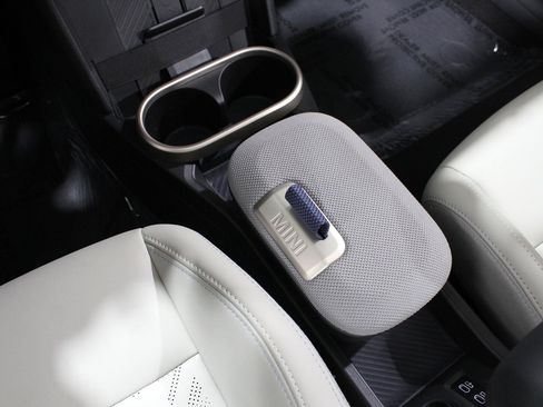 Certified 2025 MINI Cooper S image 15